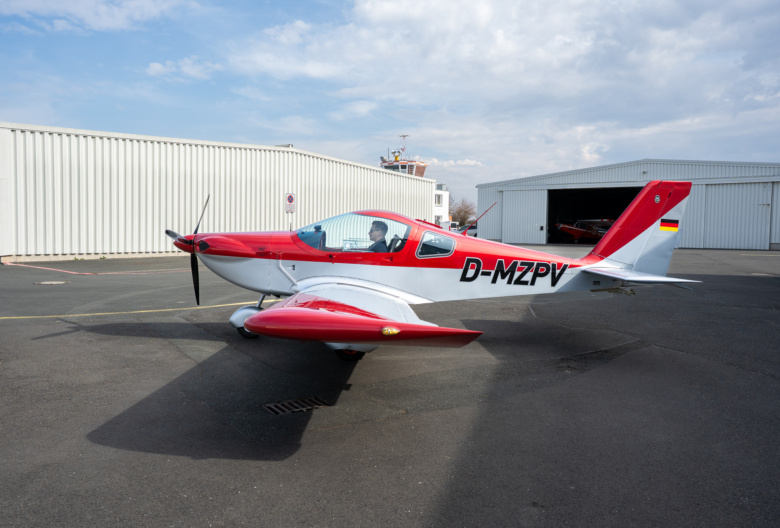 SD4 Viper UL Flugzeug Aero-Club Herzogenaurach e. V. Flugzeug, Piloten und Flügschüler