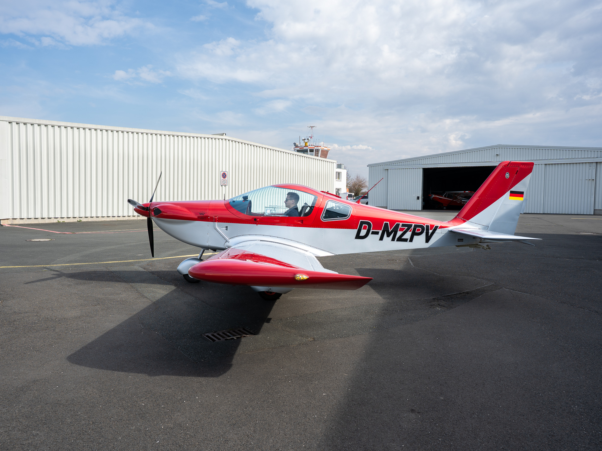 SD4 Viper UL Flugzeug Aero-Club Herzogenaurach e. V. Flugzeug, Piloten und Flügschüler